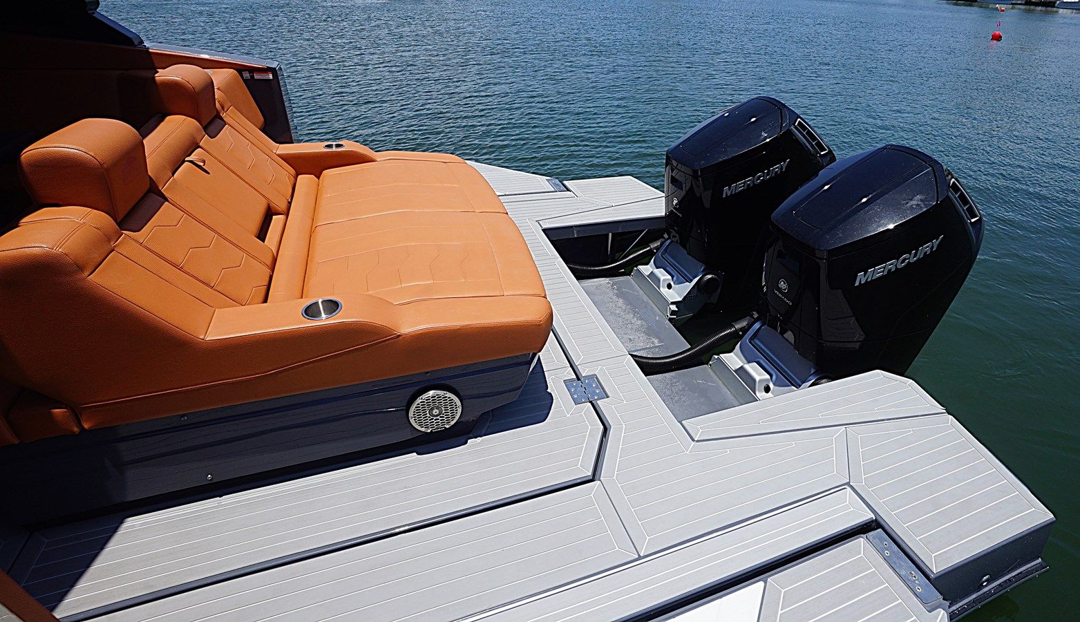 LAZY BLUM - Cruisers Yachts yacht sale