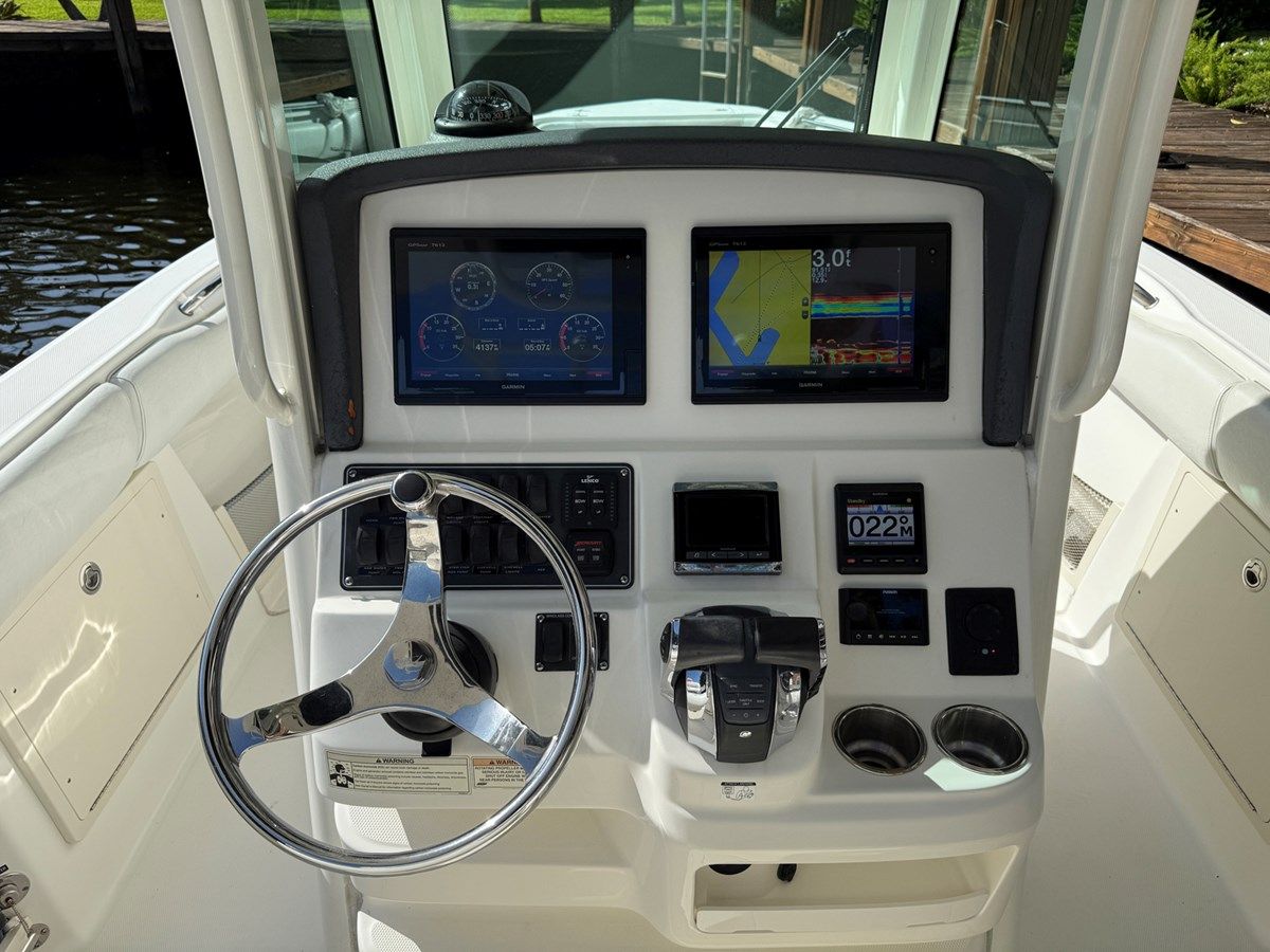 Buy a yacht TT OSSUM DREAM - Boston Whaler