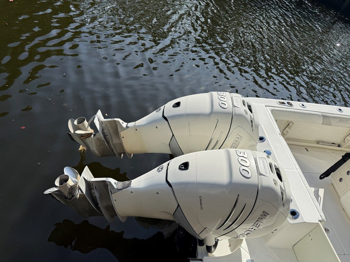 the best price on TT OSSUM DREAM - Boston Whaler