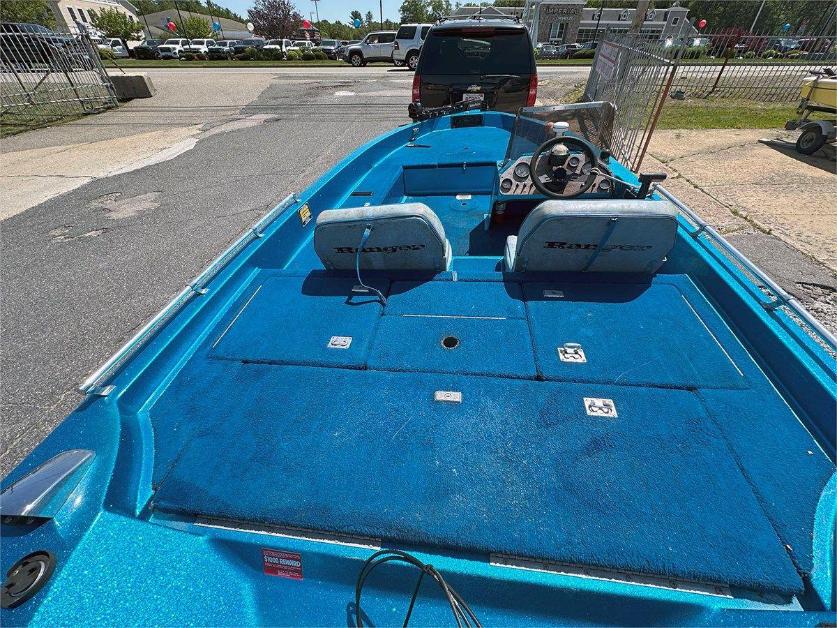 Buy a 17' RANGER 1986 COMANCHE SERIES 330V - RANGER BOATS at Shestakov Yacht Sales