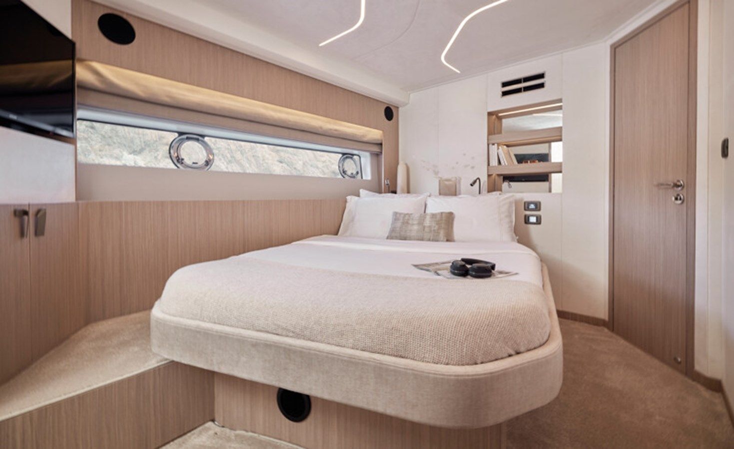 Стоимость яхты Prestige F5.7 2026