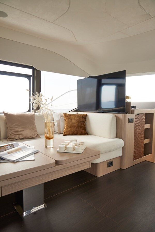 Купить яхту Prestige F5.7 - PRESTIGE в Shestakov Yacht Sales