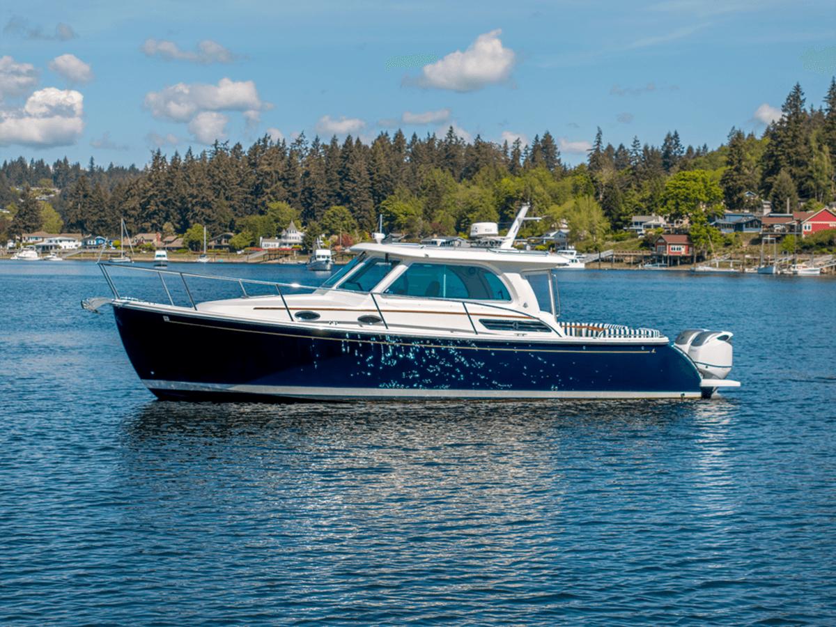 best yacht sales deals Eastern Standard - BACK COVE