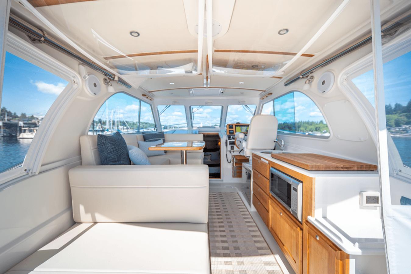 Buy a yacht Eastern Standard 34O