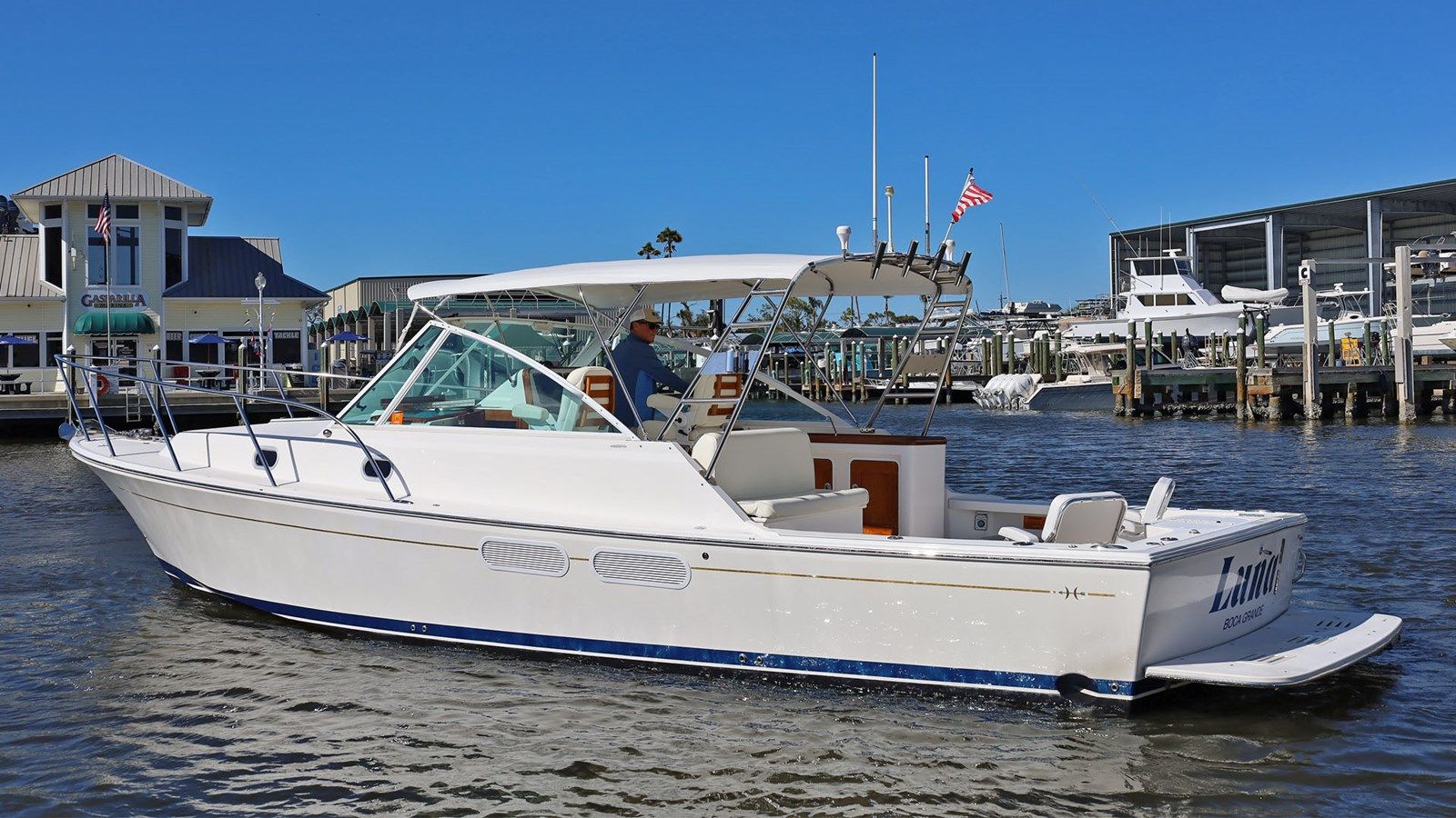 best yacht sales deals LUNA - HUNT YACHTS