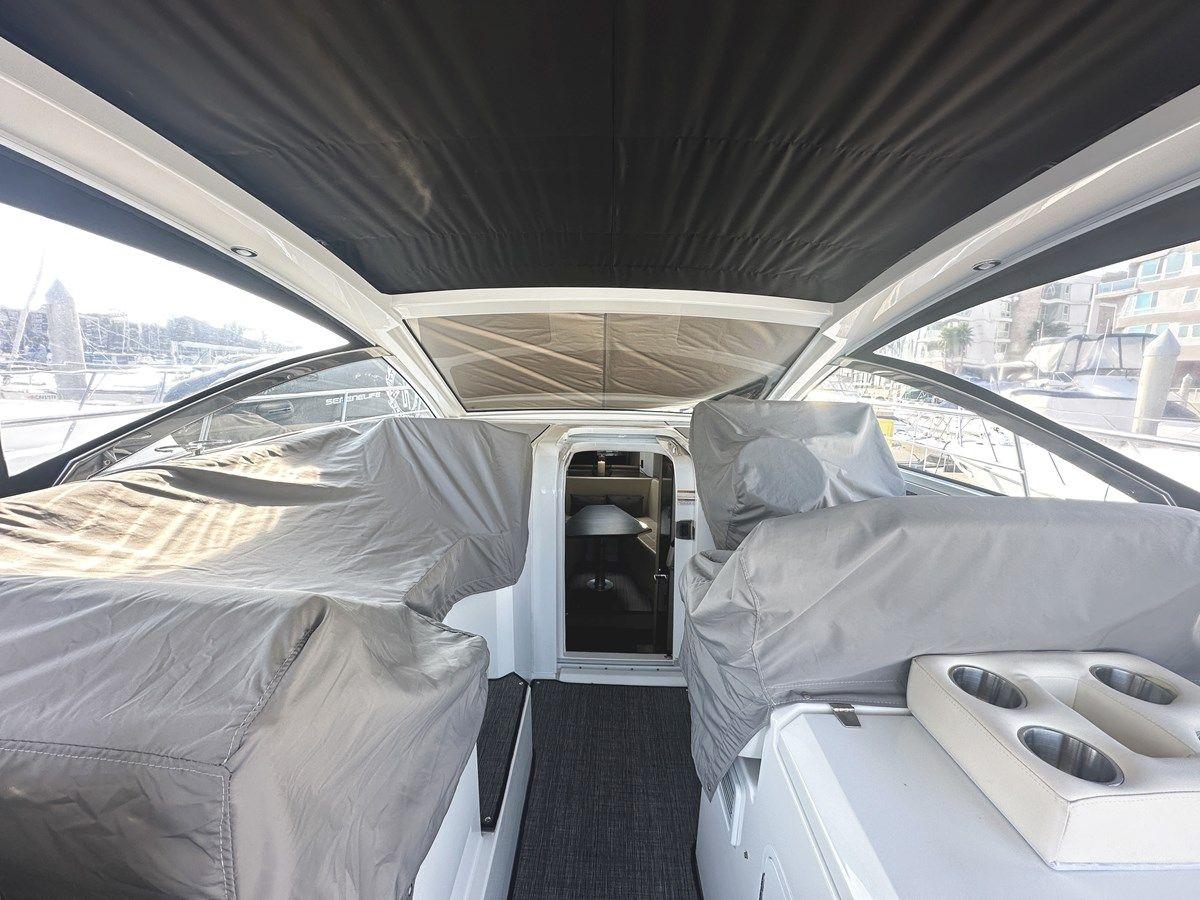 LUX LIFE - Cruisers Yachts price