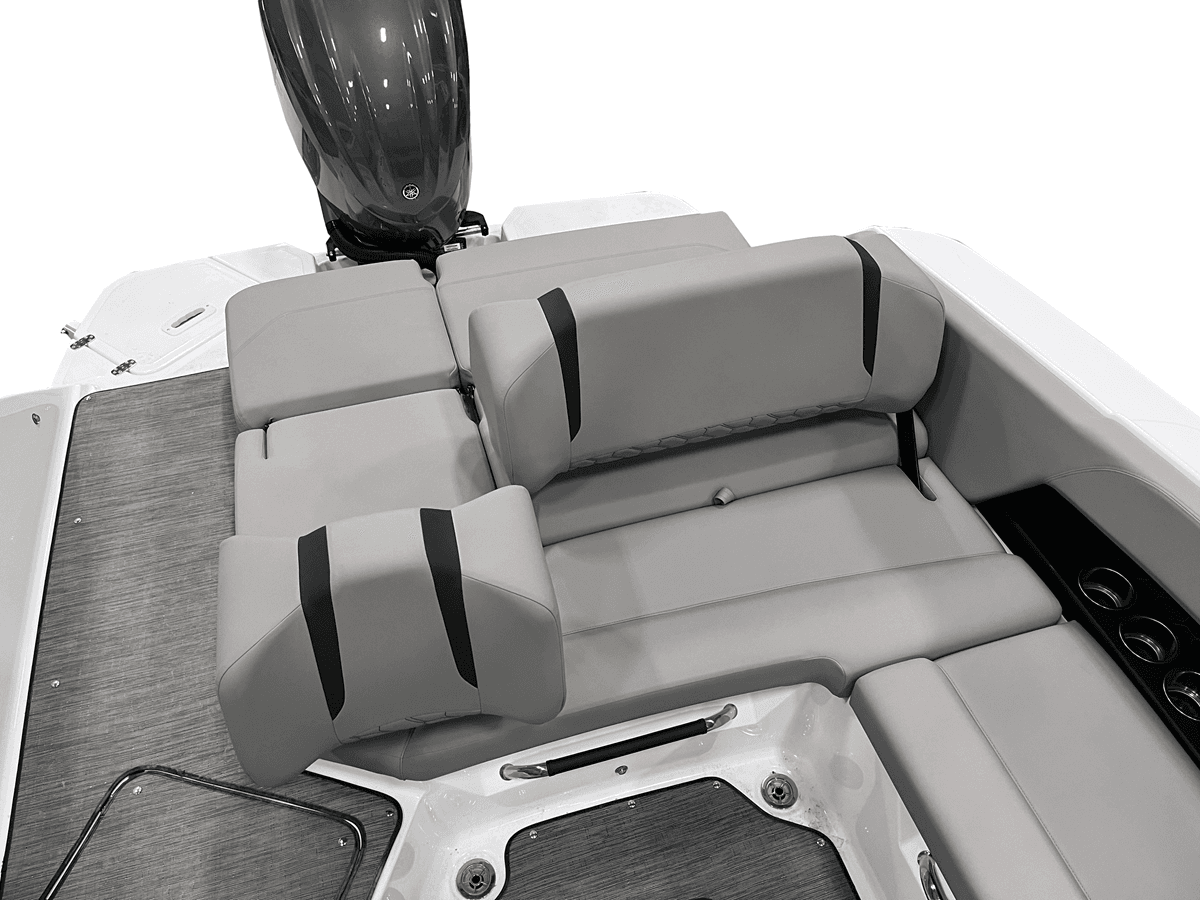 Стоимость яхты Four Winns H6C - FOUR WINNS