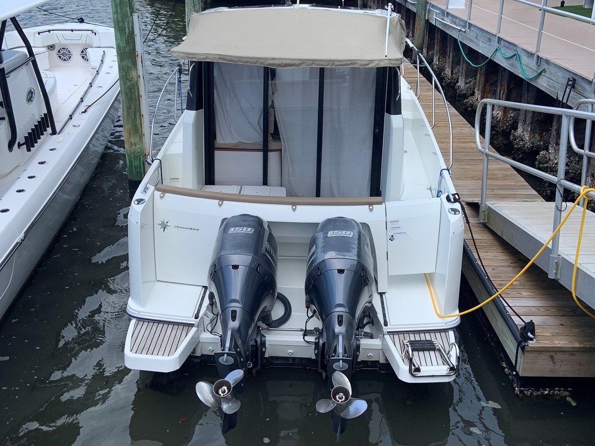 2016 Jeanneau Merry Fisher 855