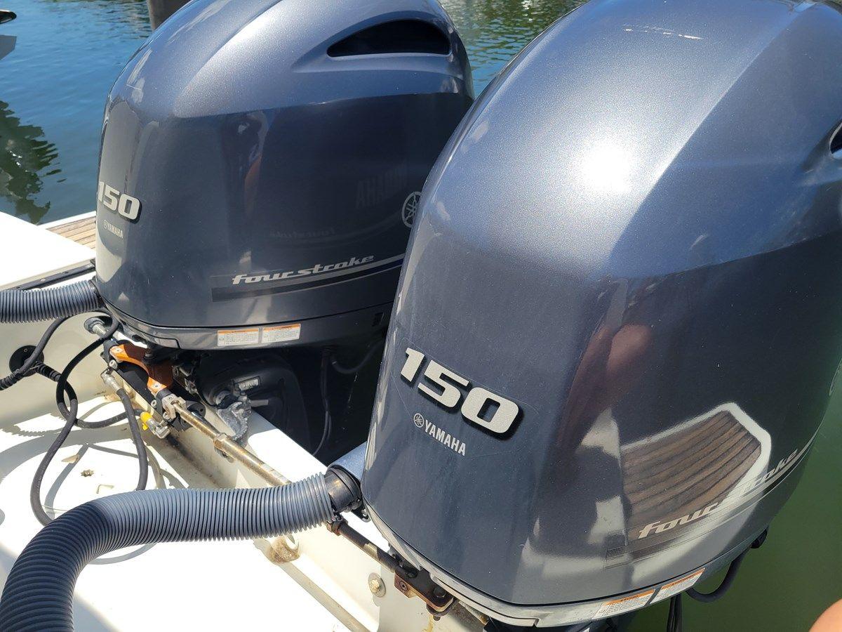 Buy a yacht 2016 Jeanneau Merry Fisher 855 2016