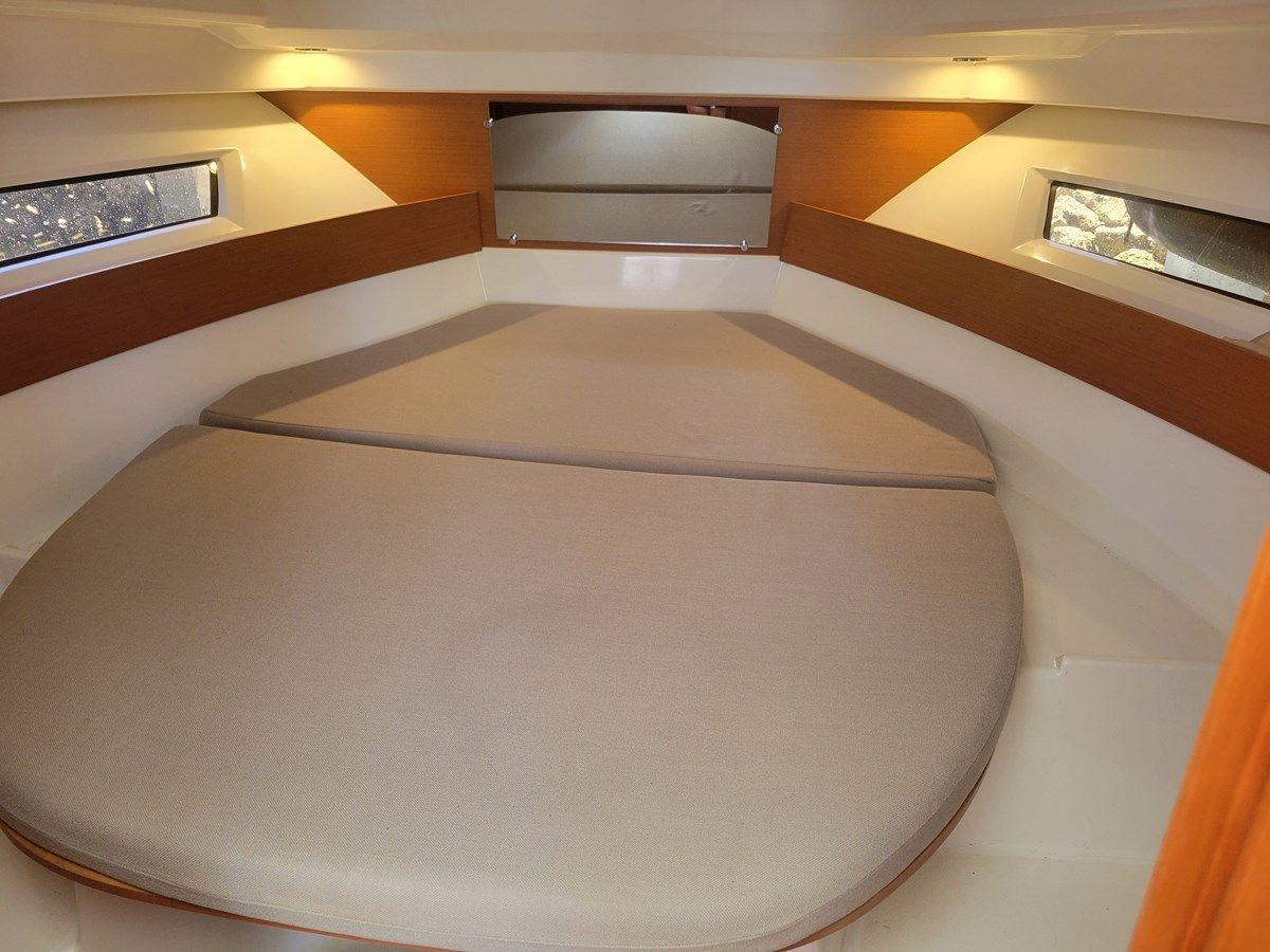 2016 Jeanneau Merry Fisher 855 2016 yacht sale