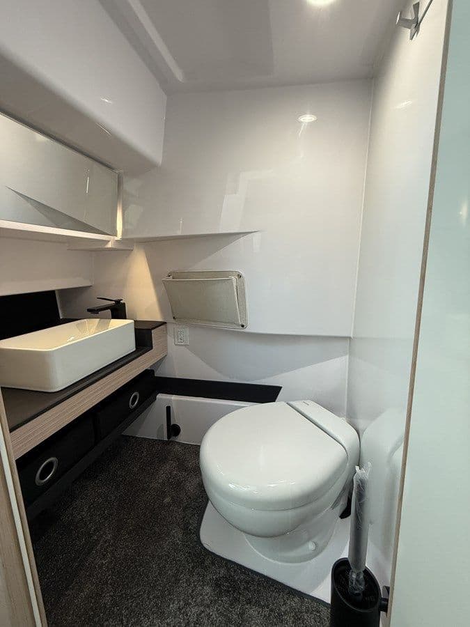 Axopar 45 XC Cross Cabin BRABUS - Axopar yacht sale