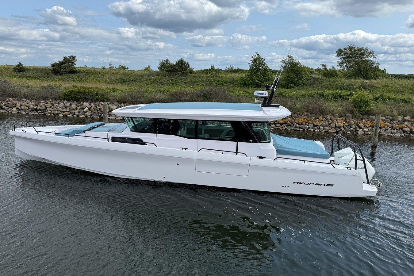 the best price on Axopar 45 XC Cross Cabin BRABUS 2025