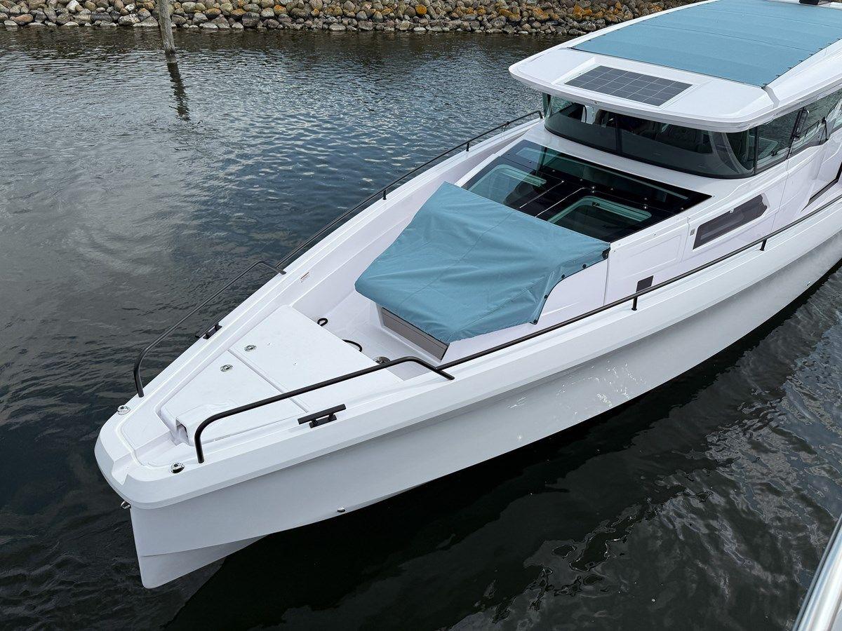 Axopar 45 XC Cross Cabin BRABUS 45