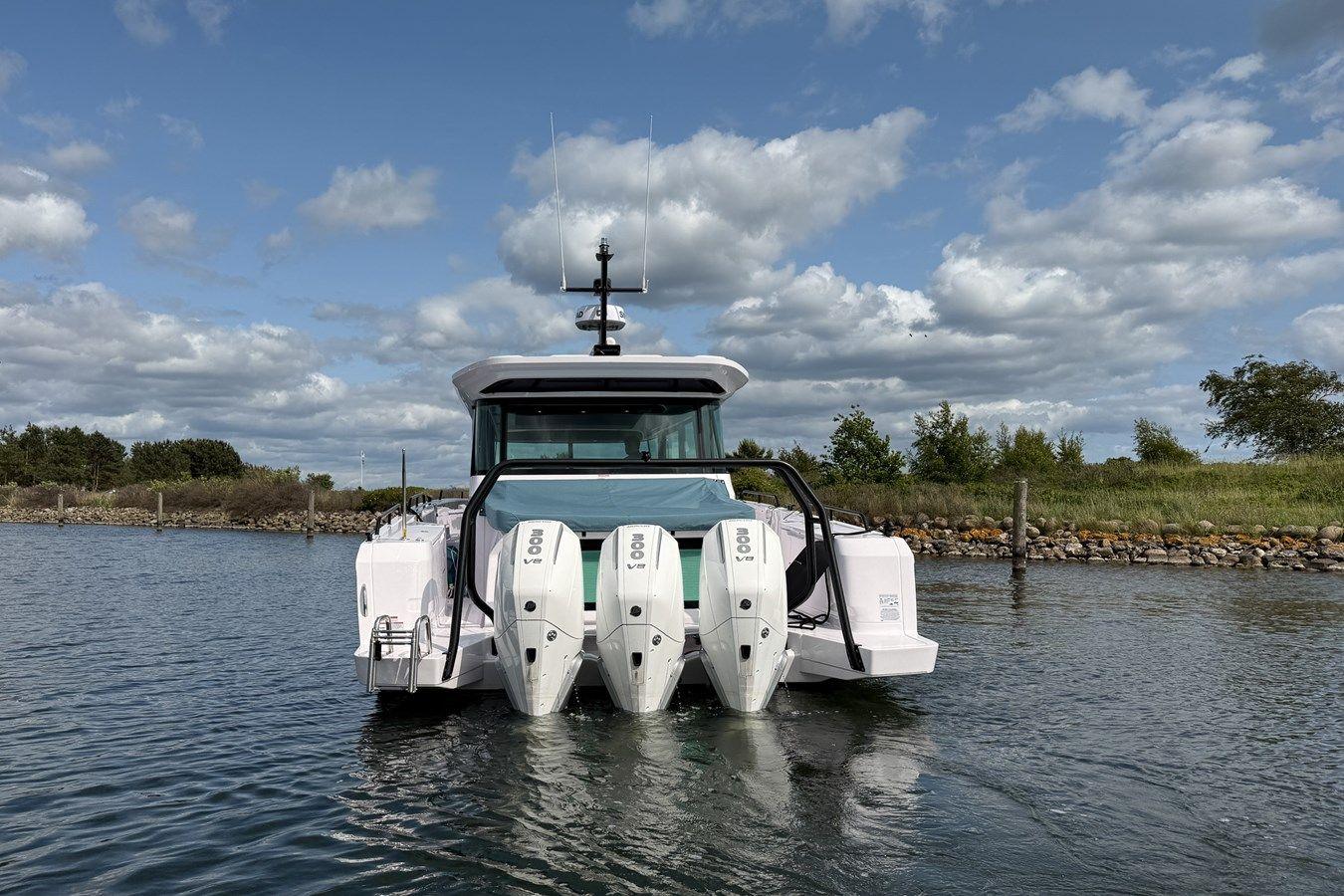 Axopar 45 XC Cross Cabin BRABUS yacht sale