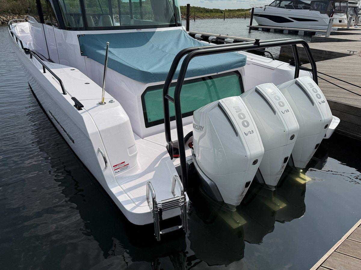 the best price on Axopar 45 XC Cross Cabin BRABUS 45 XC Cross Cabin