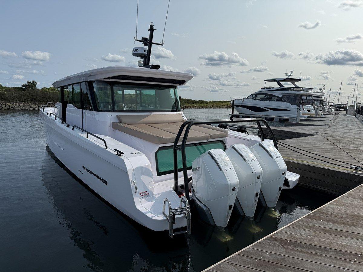 Axopar 45 XC Cross Cabin BRABUS 45 yacht sale