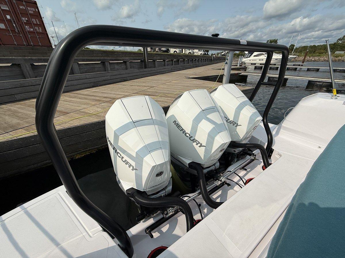 Buy a yacht Axopar 45 XC Cross Cabin BRABUS - Axopar