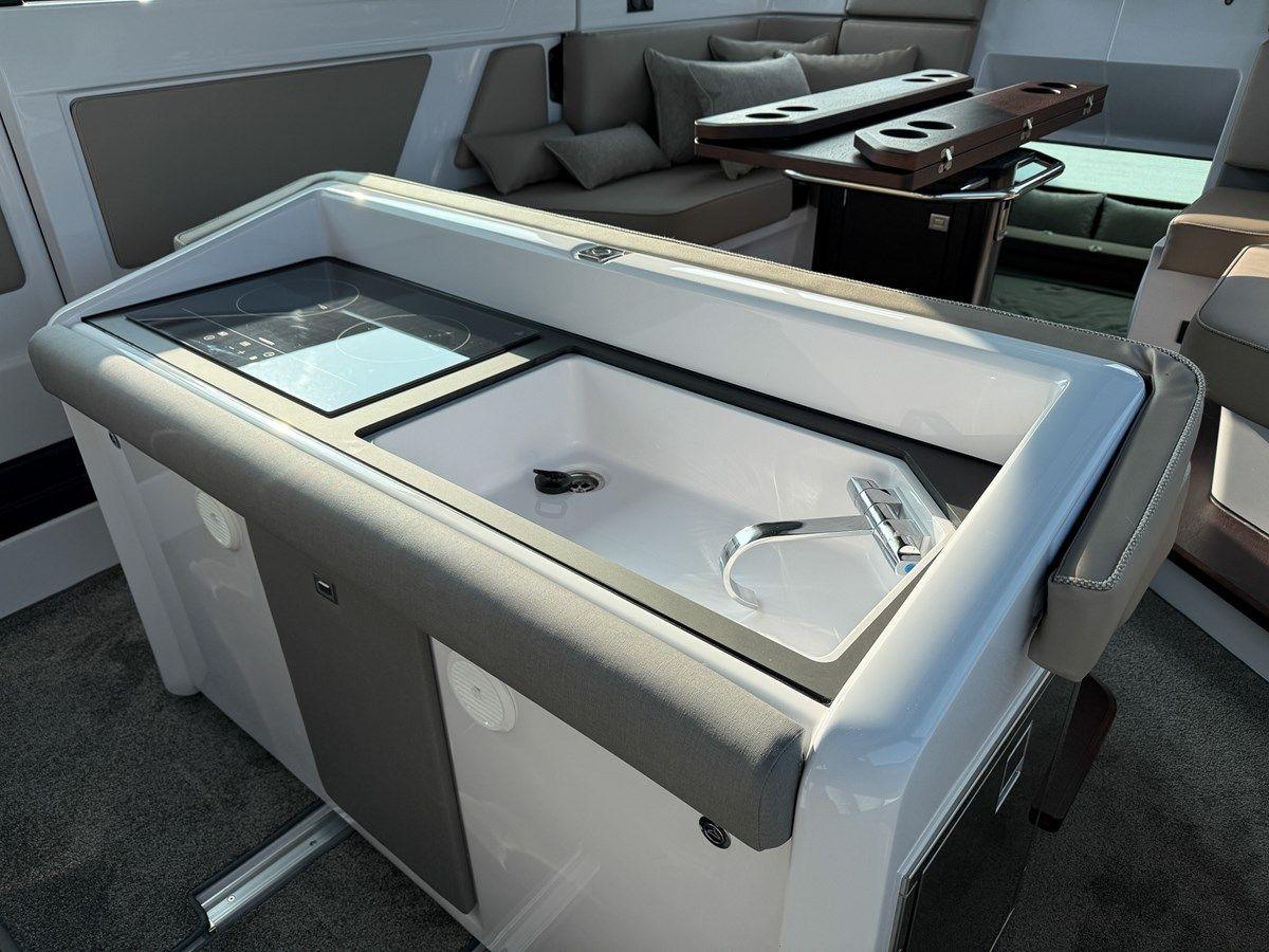 Axopar 45 XC Cross Cabin BRABUS yacht sale