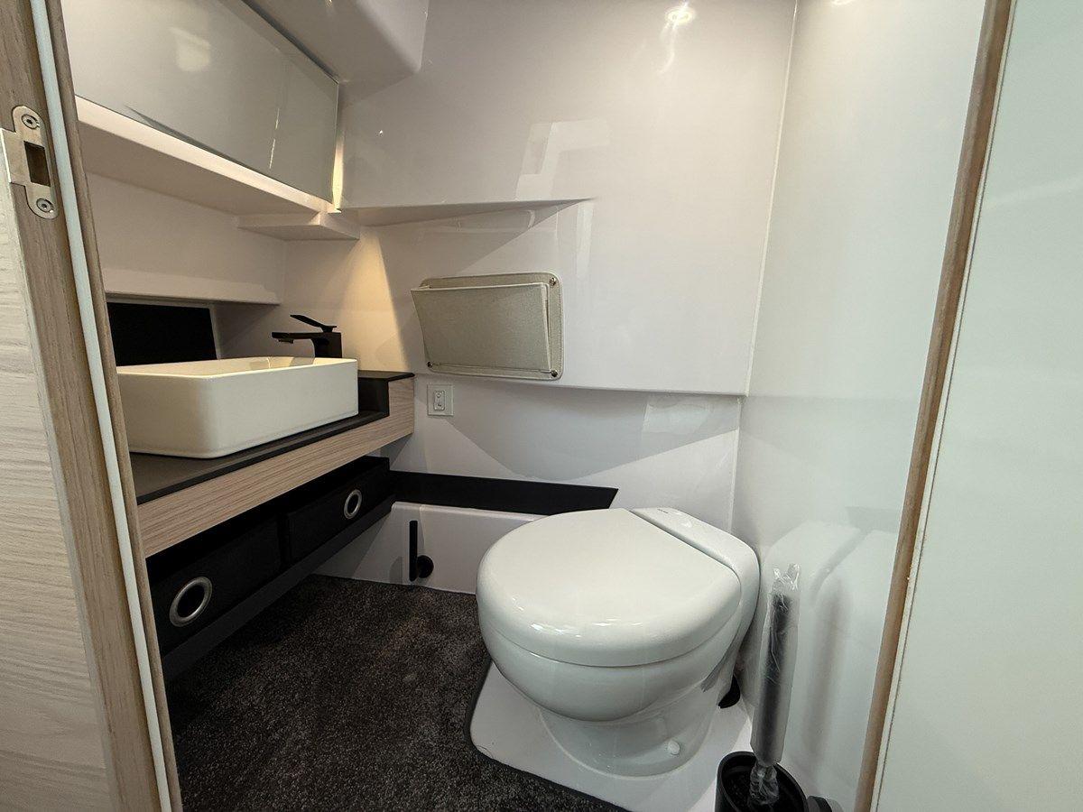 Axopar 45 XC Cross Cabin BRABUS - Axopar price