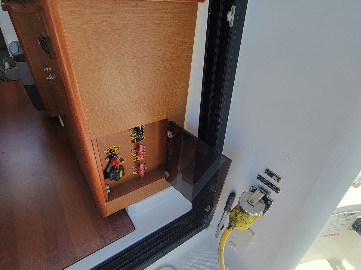 Buy a 2016 Jeanneau Merry Fisher 855 at Shestakov Yacht Sales