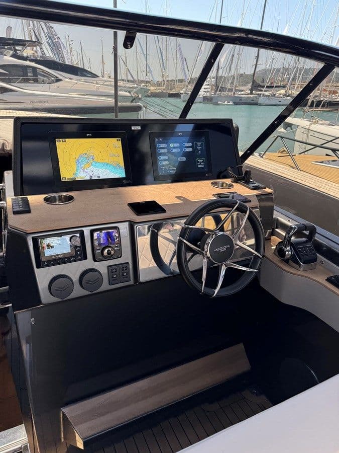 Buy a yacht NEW 2025 Moon 45 SPORTS LINE 2025