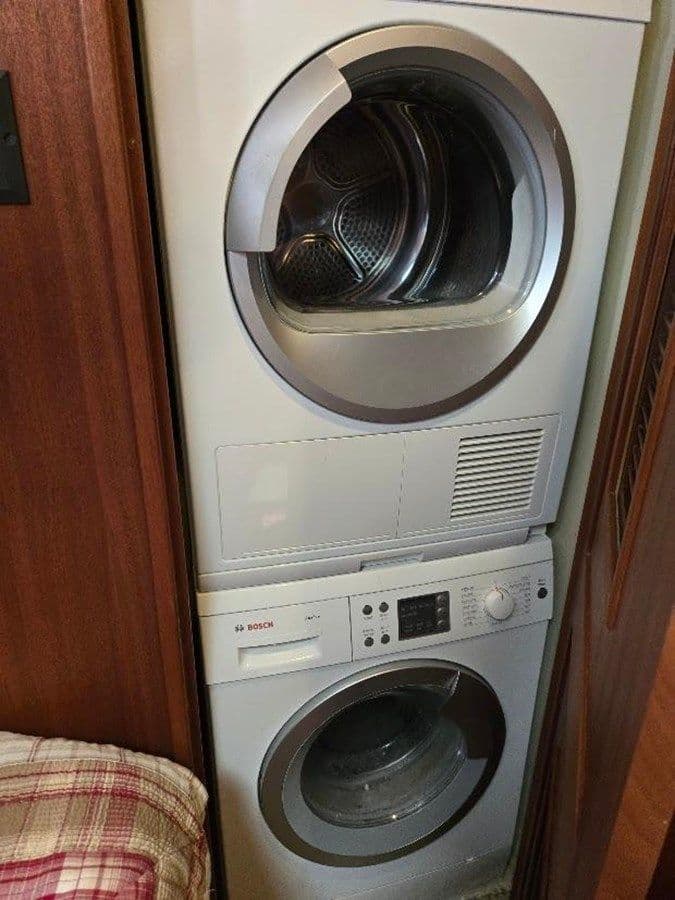 best yacht sales deals CHINOOK 52