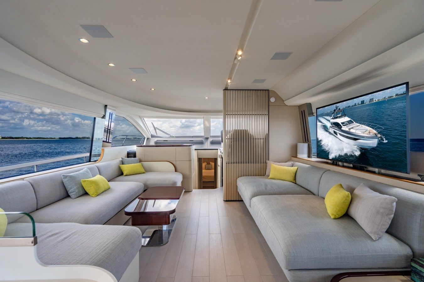 EFFORTLESS - Azimut Yachts