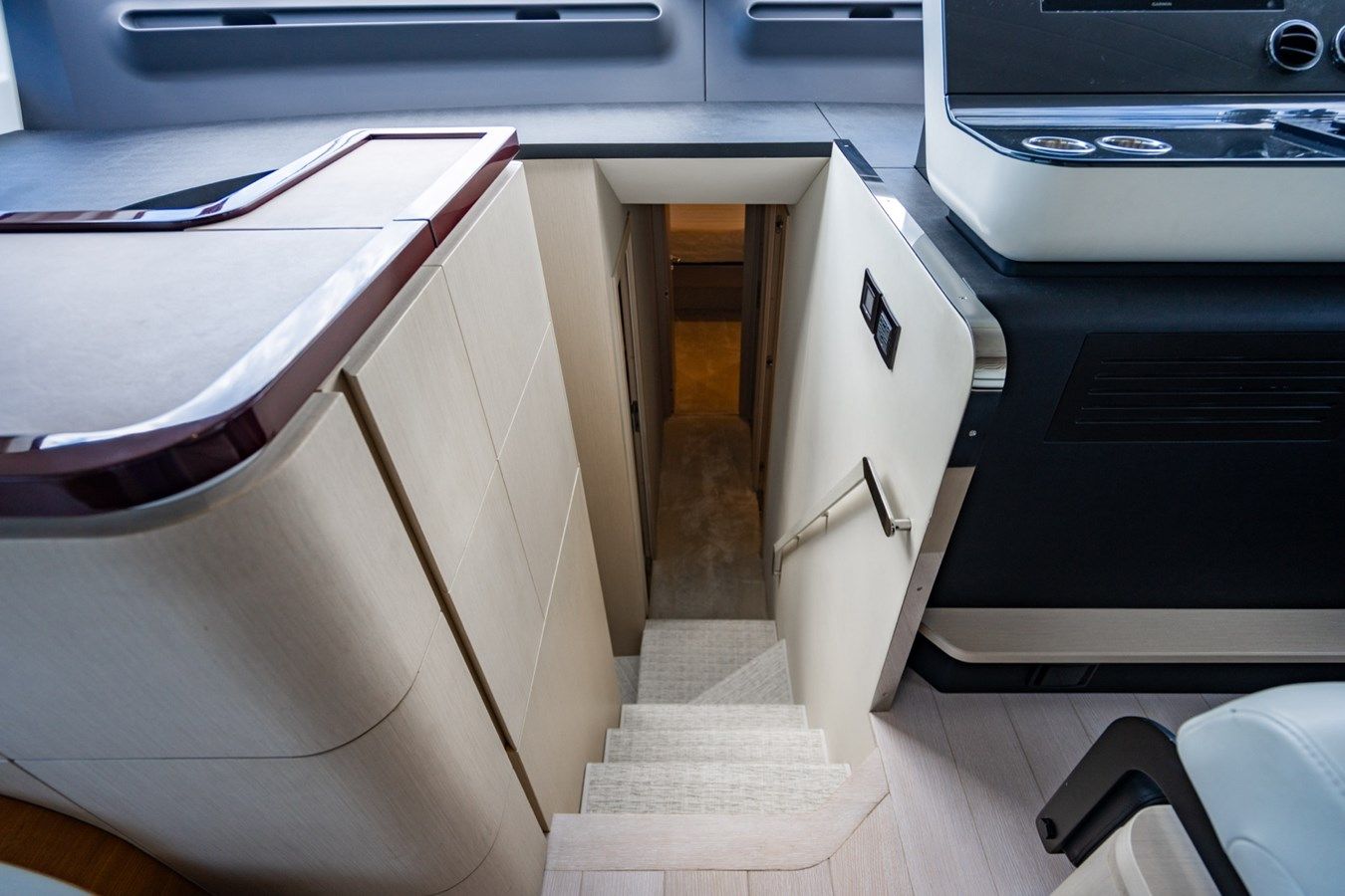 EFFORTLESS - Azimut Yachts price