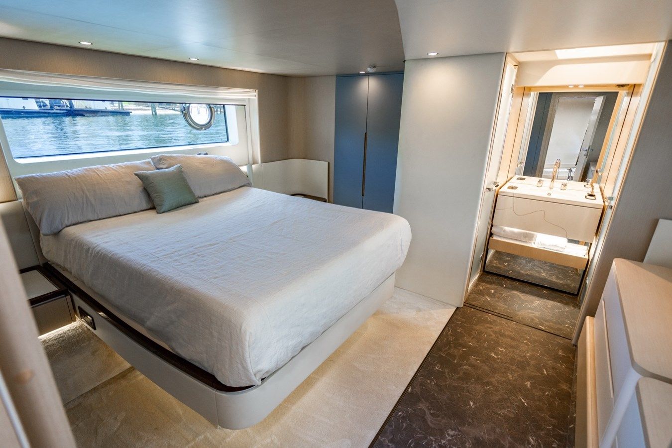 Buy a yacht EFFORTLESS - Azimut Yachts