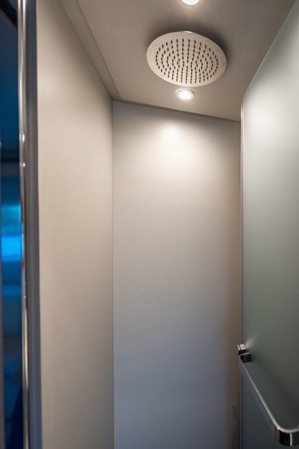 EFFORTLESS - Azimut Yachts price