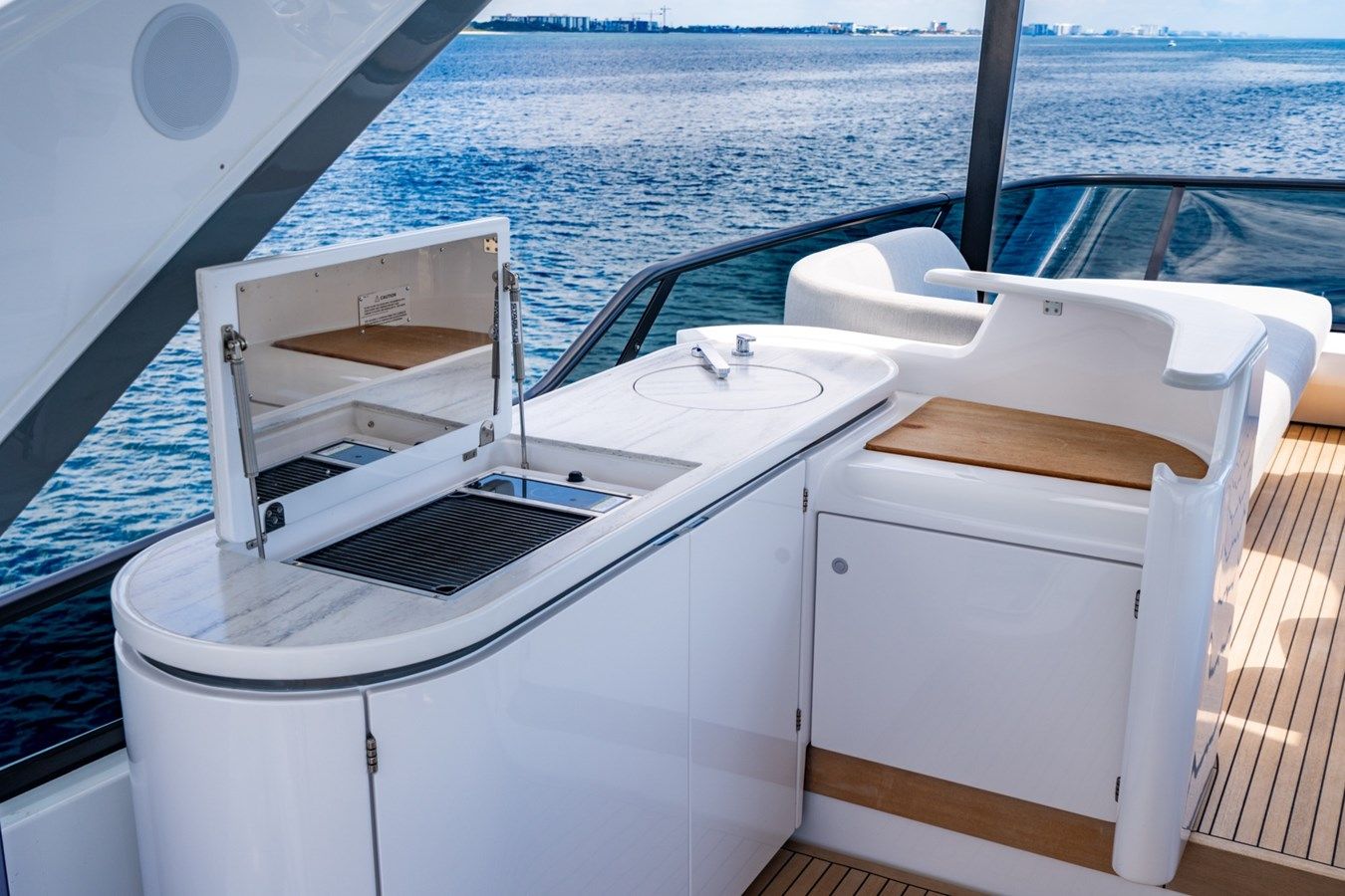 best yacht sales deals EFFORTLESS Fly 68