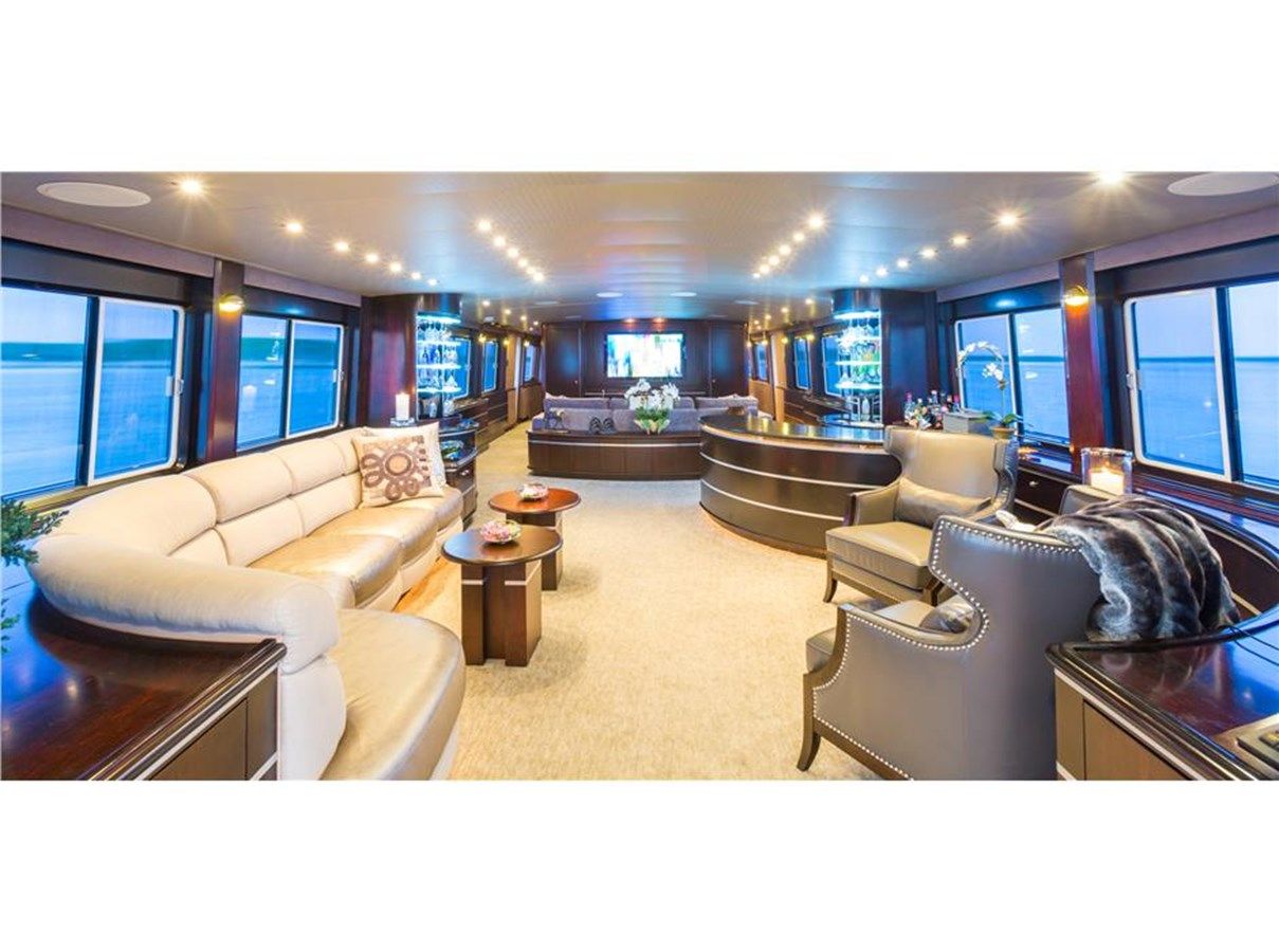 UNBRIDLED - WESTPORT - CRESCENT yacht sale