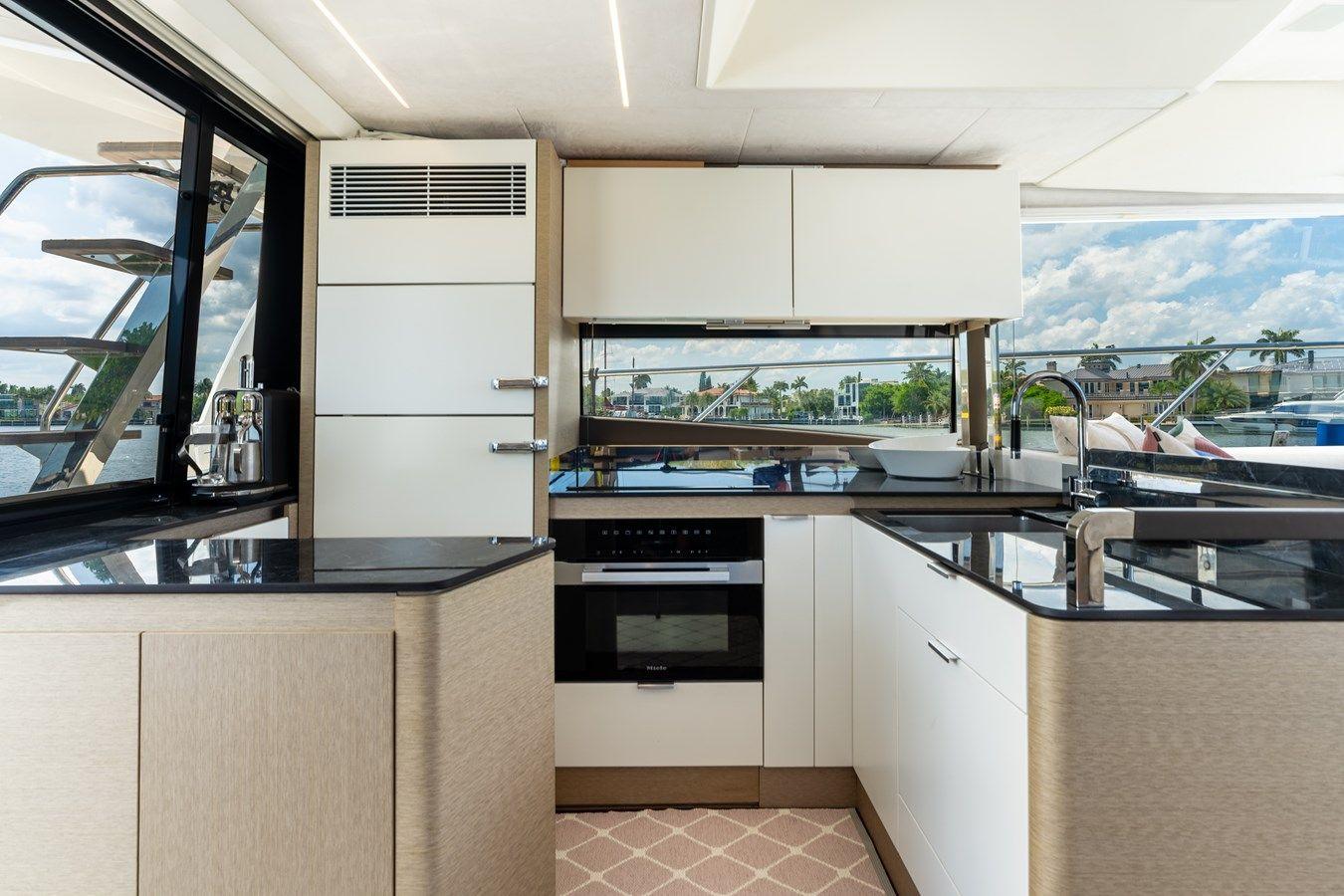 2019 Prestige 590S - PRESTIGE yacht sale