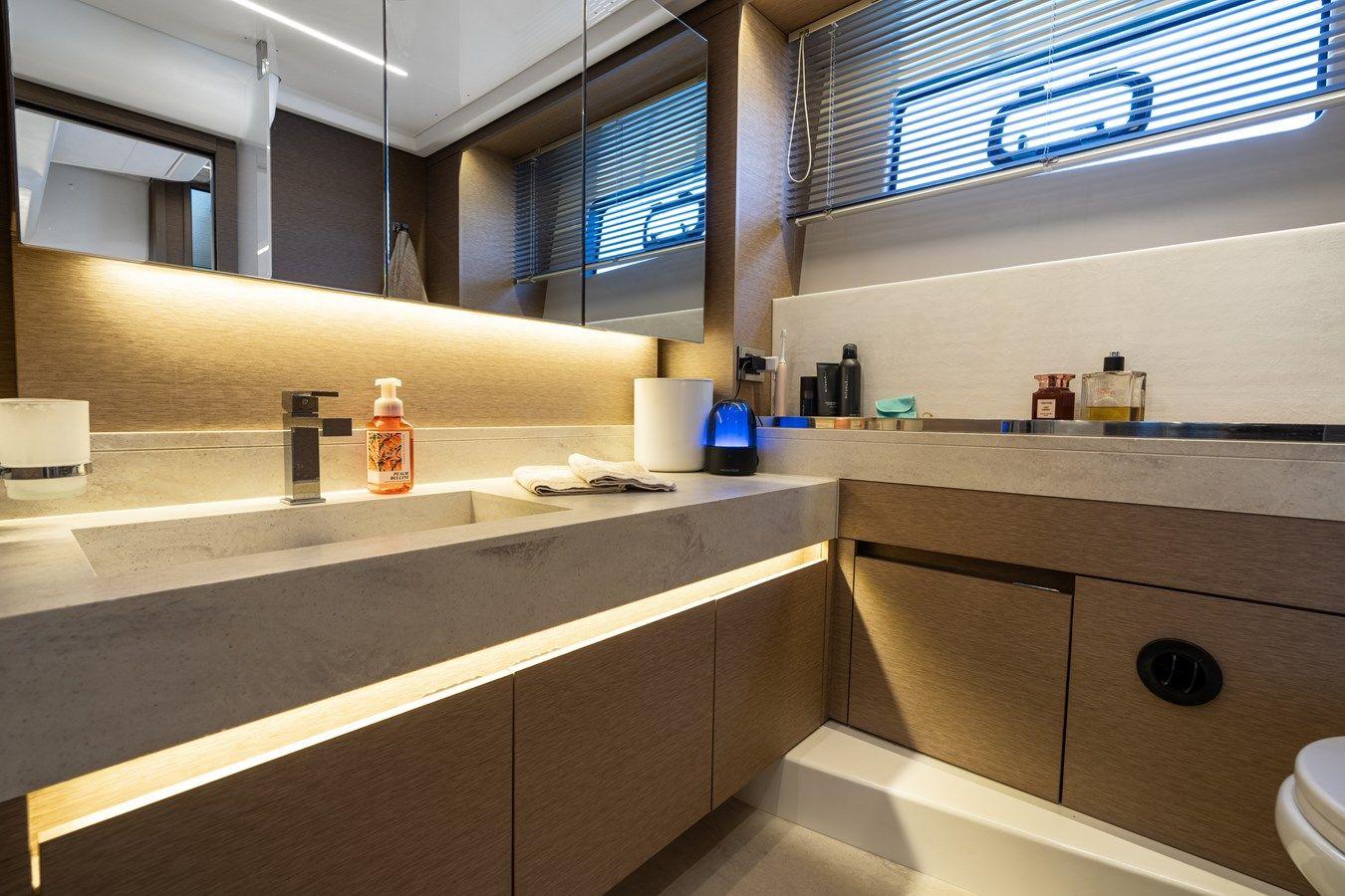 Buy a yacht 2019 Prestige 590S - PRESTIGE