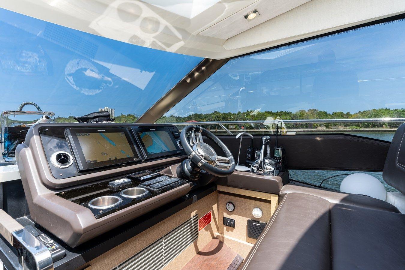 Buy a yacht 2019 Prestige 590S 590S