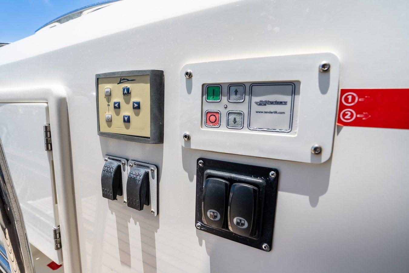 best yacht sales deals 2019 Prestige 590S 2019