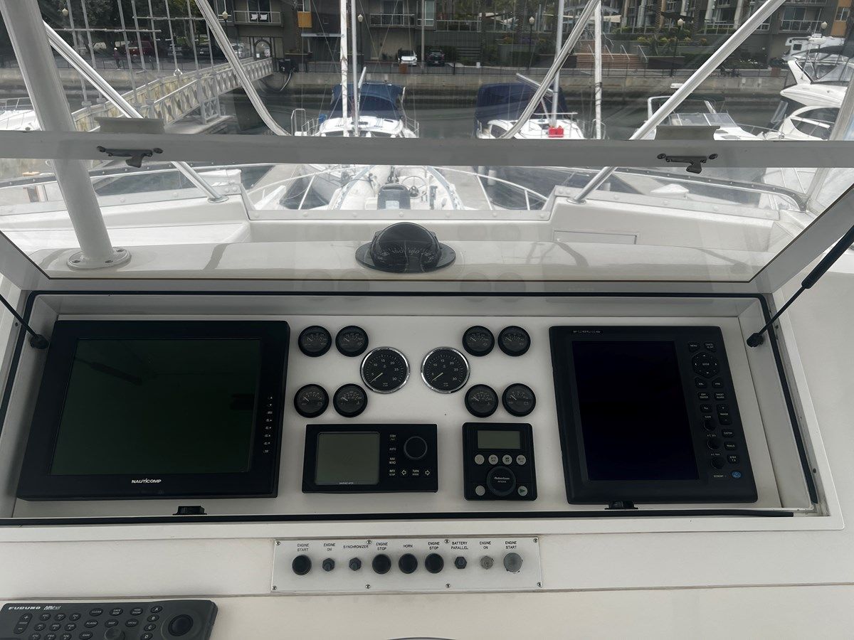 Лучшая цена на 1998 Viking Boats 58 Convertible El Jefe