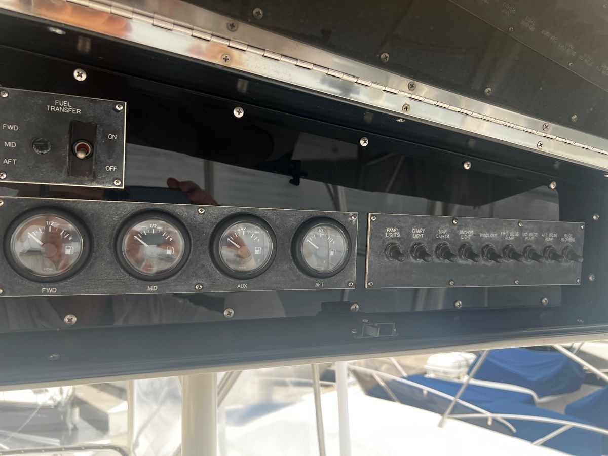 Стоимость яхты 1998 Viking Boats 58 Convertible El Jefe - VIKING BOATS