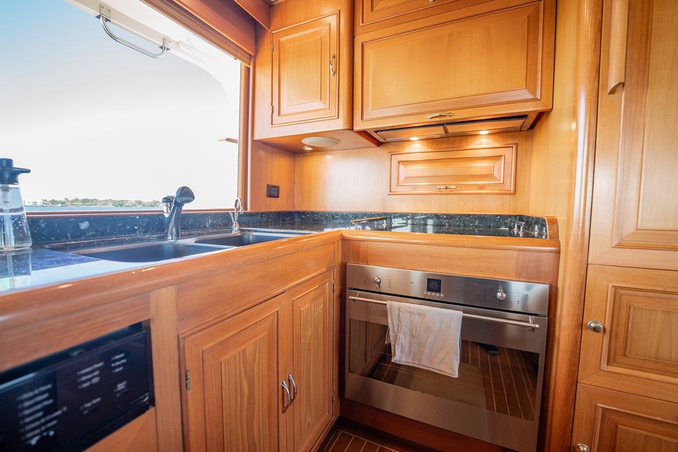 Buy a yacht BEBA - FLEMING YACHTS