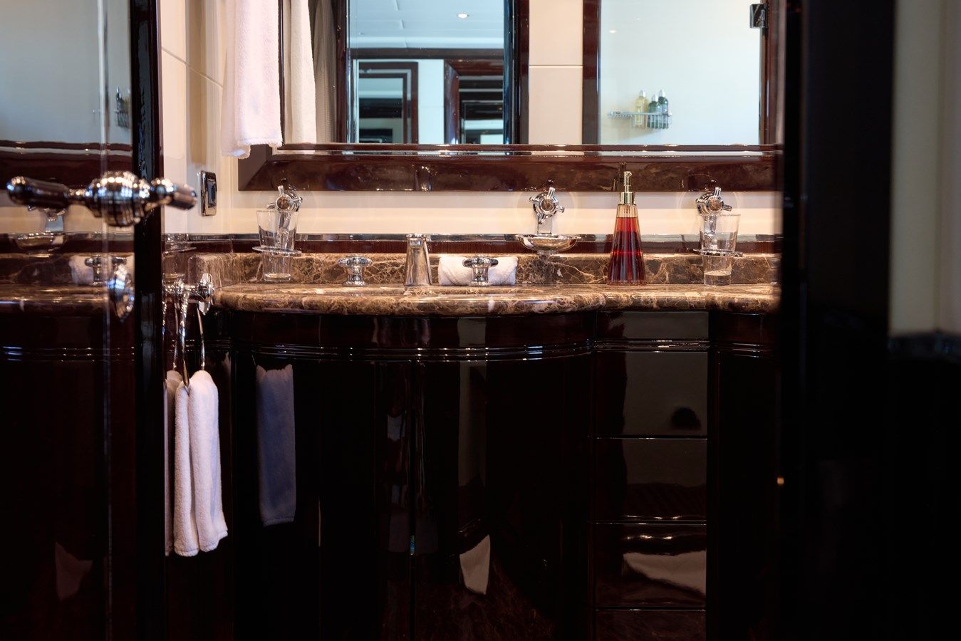 Buy a yacht Jomar 130