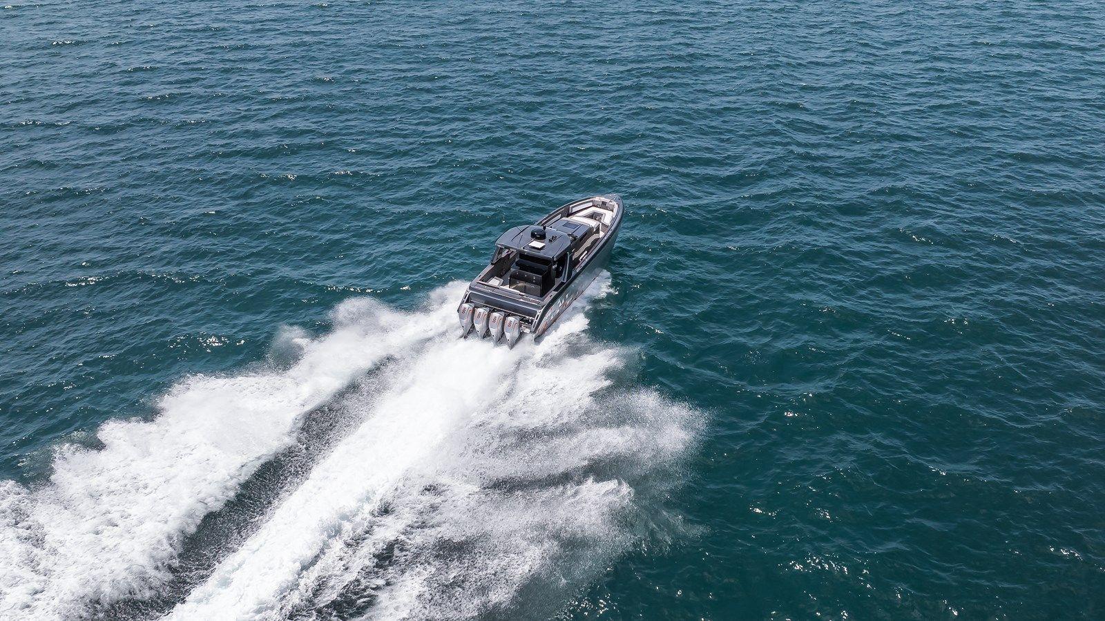 42 Auroris - Cigarette Racing yacht sale