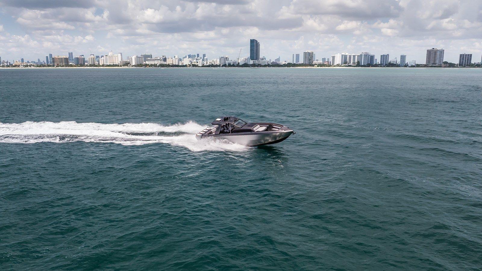 42 Auroris - Cigarette Racing