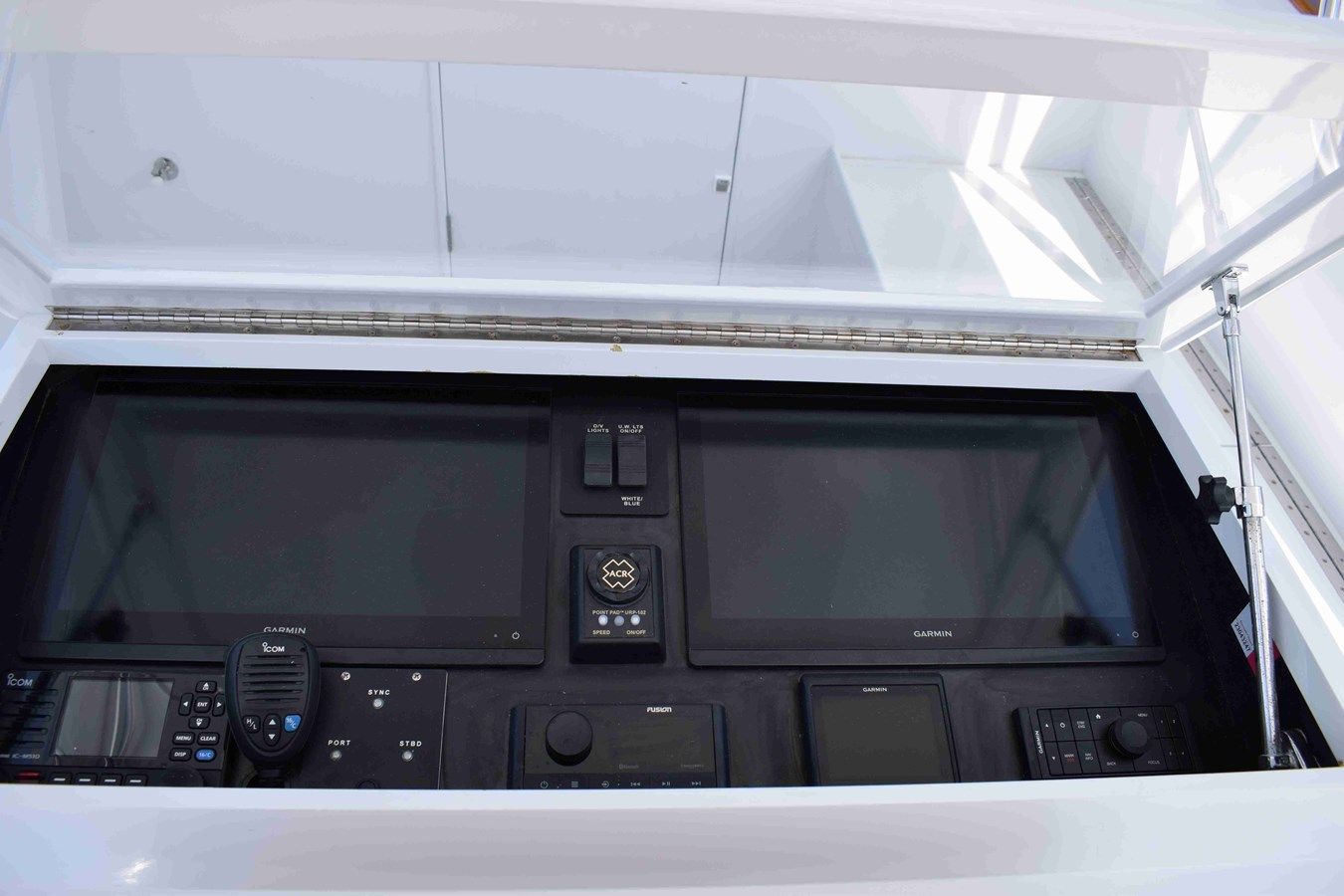 PT 73 - RYBOVICH yacht sale