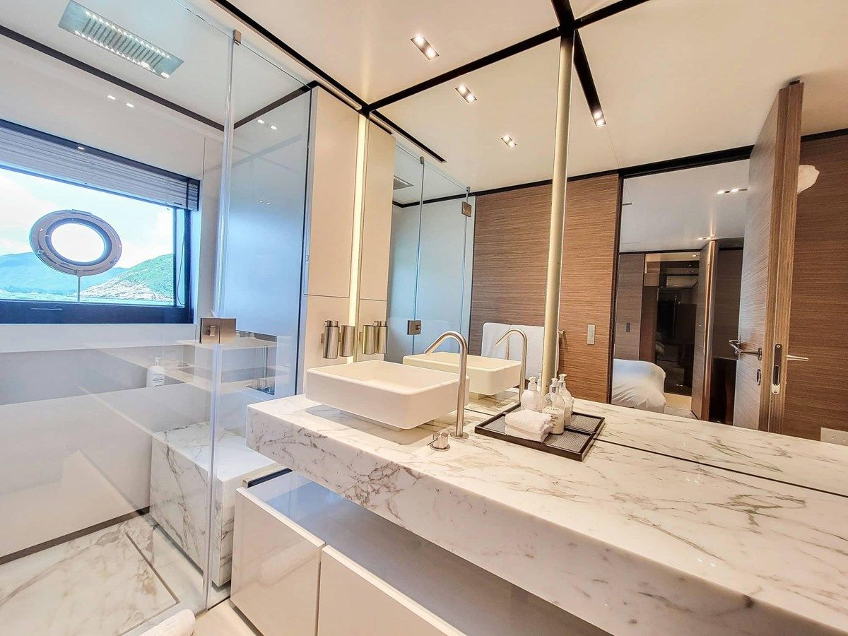 Buy a yacht Custom Line Navetta 33 Navetta 33