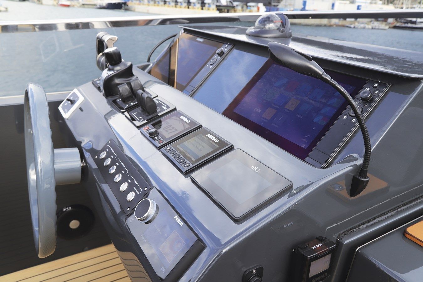 Купить MAVERICK 1996