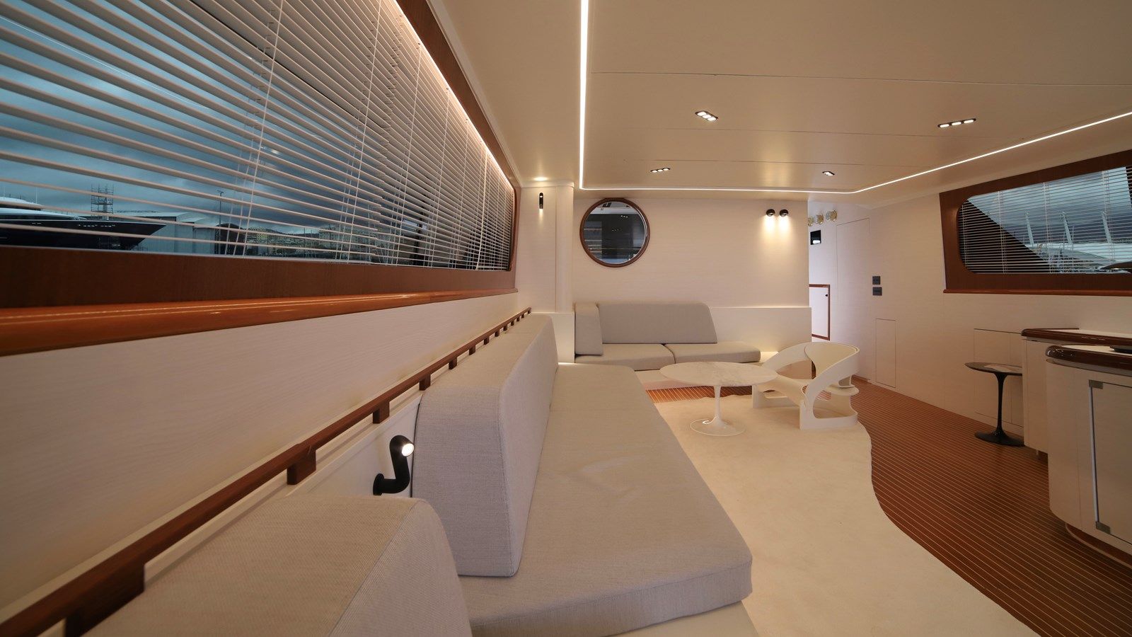 Купить яхту MAVERICK - Falcon Yachts в Shestakov Yacht Sales