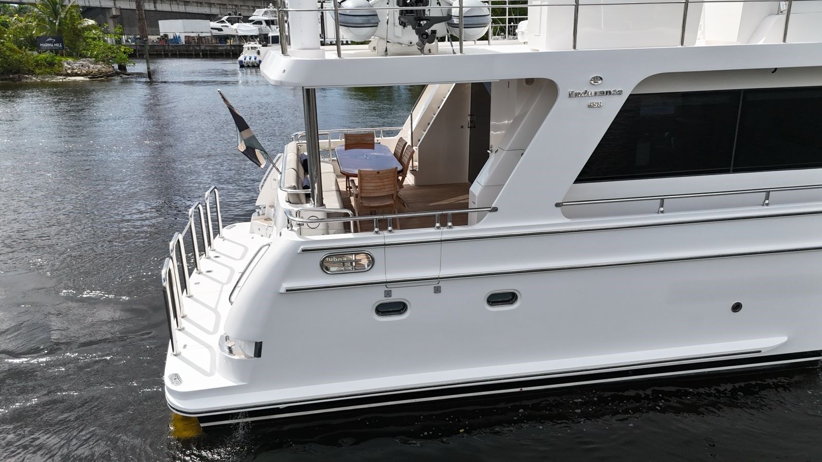 Купить 65ft 2020 Endurance 658L, Unicorn - HAMPTON YACHTS