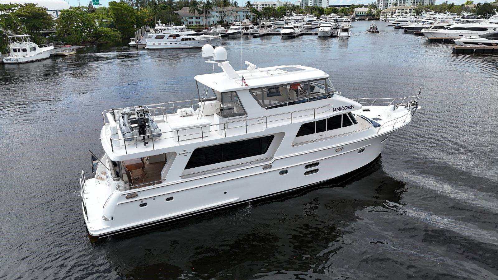 65ft 2020 Endurance 658L, Unicorn 658L