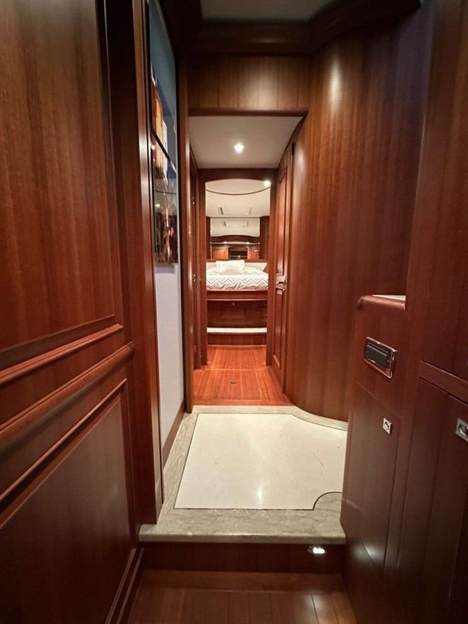 Продажа яхты 65ft 2020 Endurance 658L, Unicorn - HAMPTON YACHTS