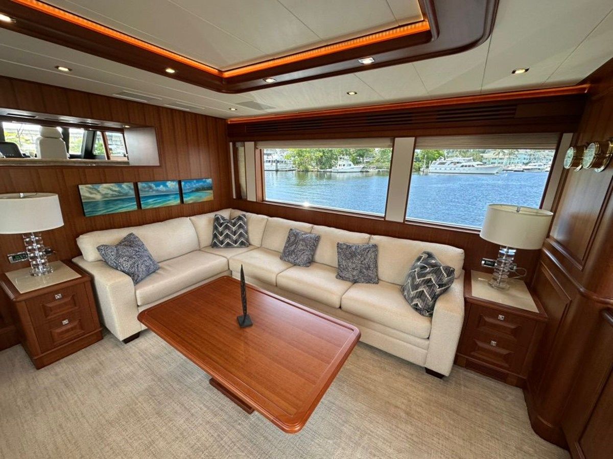 65ft 2020 Endurance 658L, Unicorn - HAMPTON YACHTS